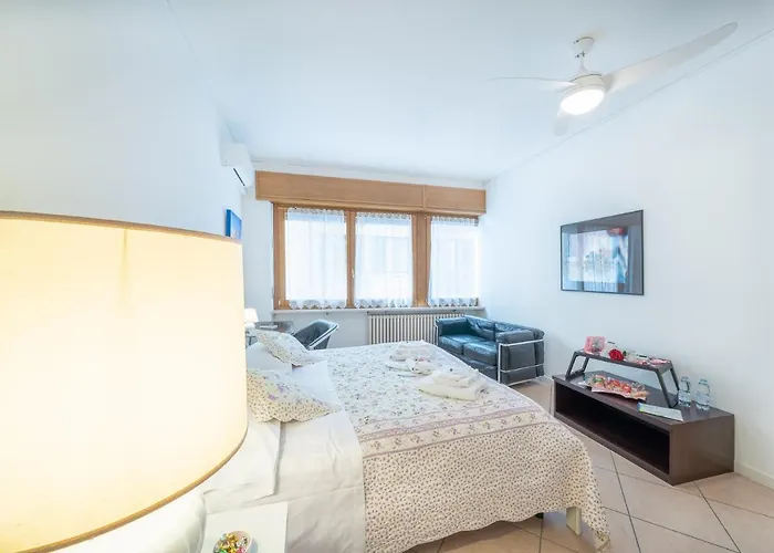 Residenza Al Centro Storico بيت ضيافة فيرونا